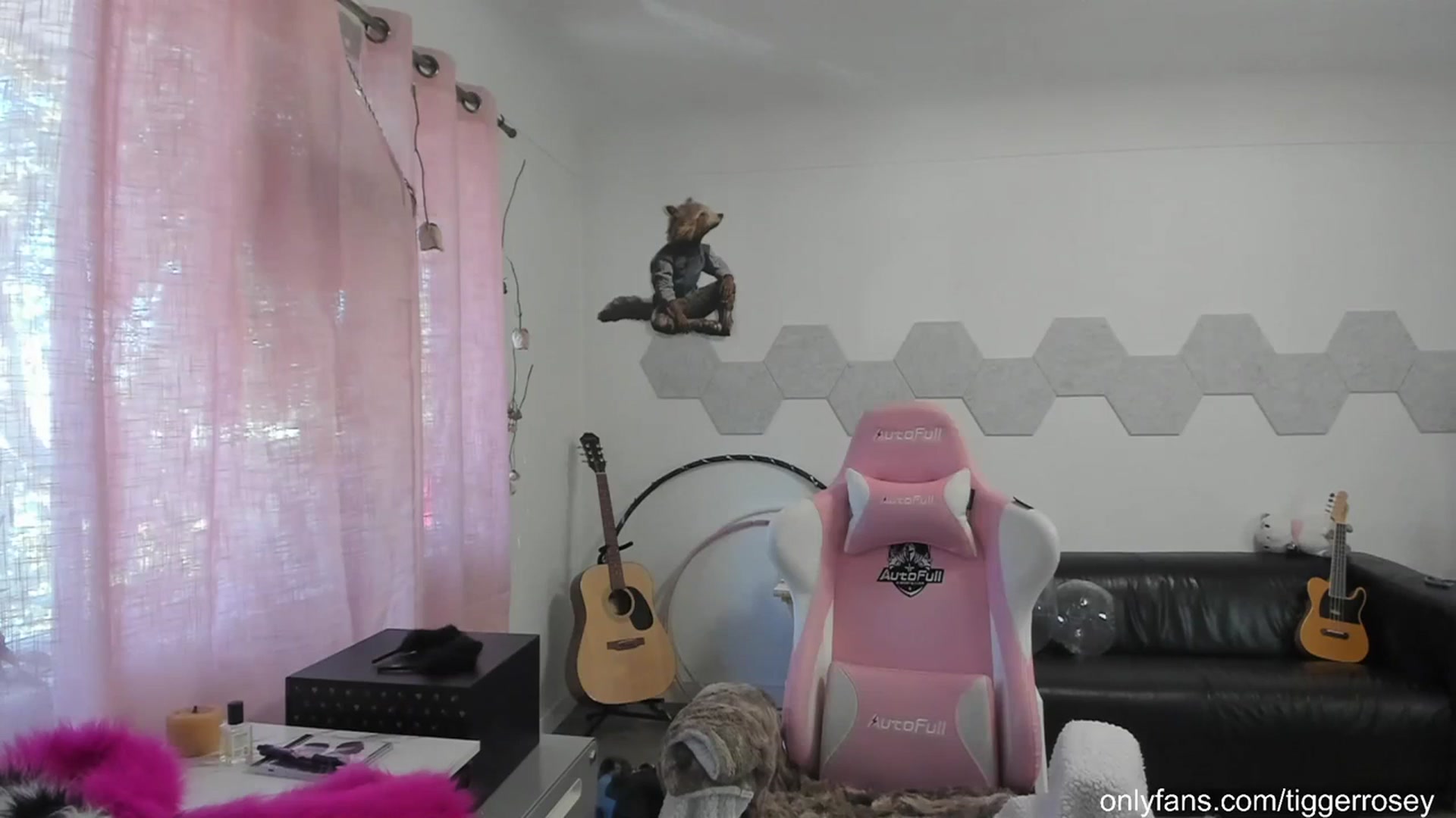 Gallery image thumbnail from TiggerRosey's myfreecams stream on, 10/06/2023, 22:51 image 8 of 20
