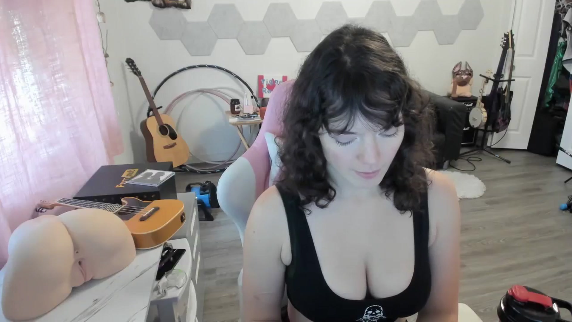 Gallery image thumbnail from TiggerRosey's myfreecams stream on, 10/13/2023, 19:36 image 10 of 20