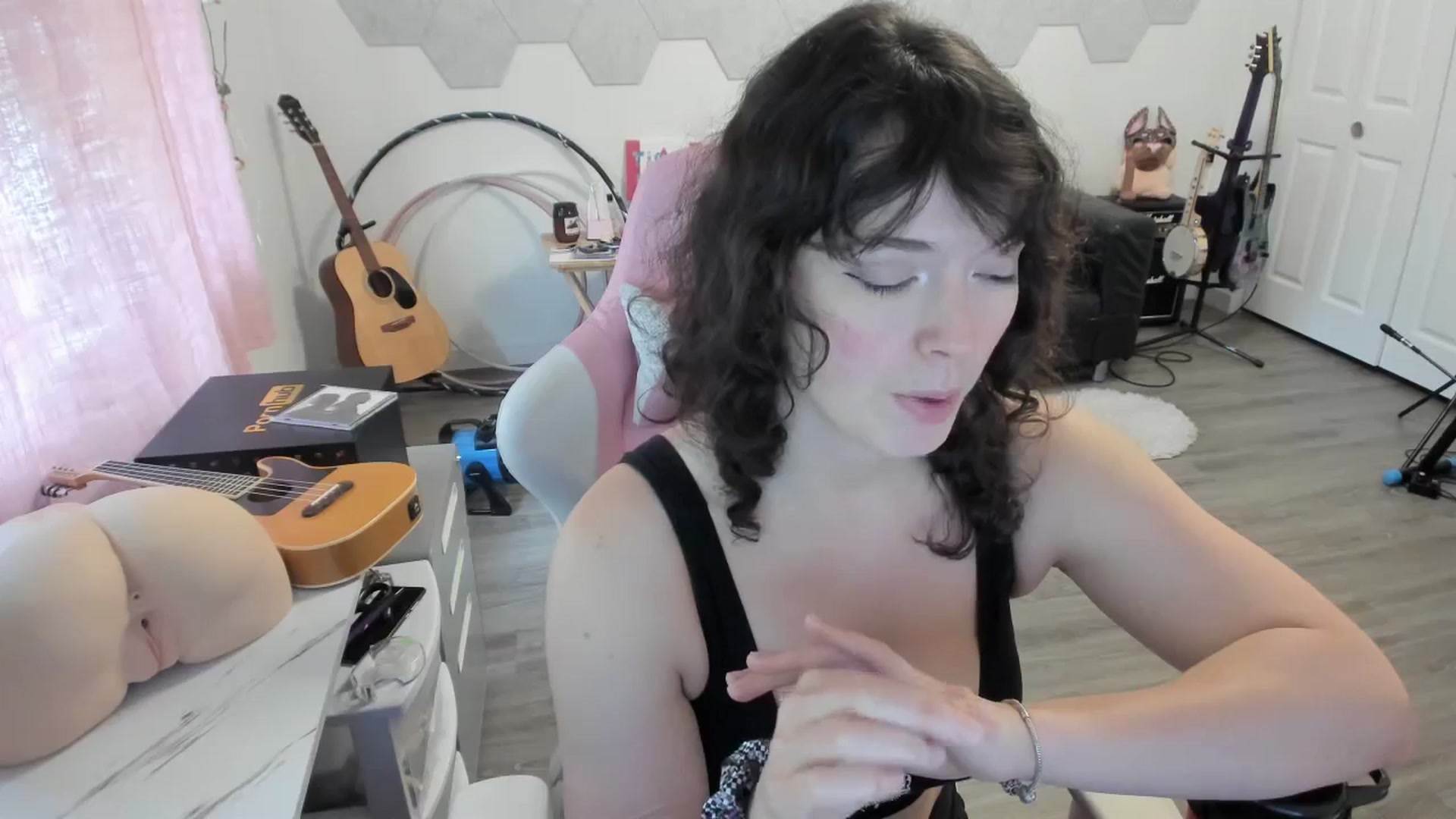 Gallery image thumbnail from TiggerRosey's myfreecams stream on, 10/13/2023, 20:12 image 9 of 20