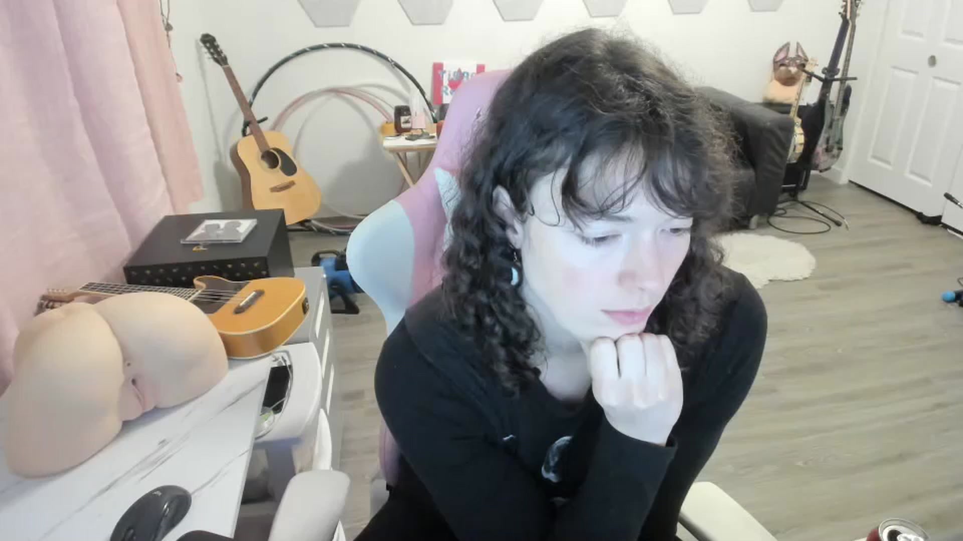 Gallery image thumbnail from TiggerRosey's myfreecams stream on, 10/16/2023, 06:20 image 16 of 20