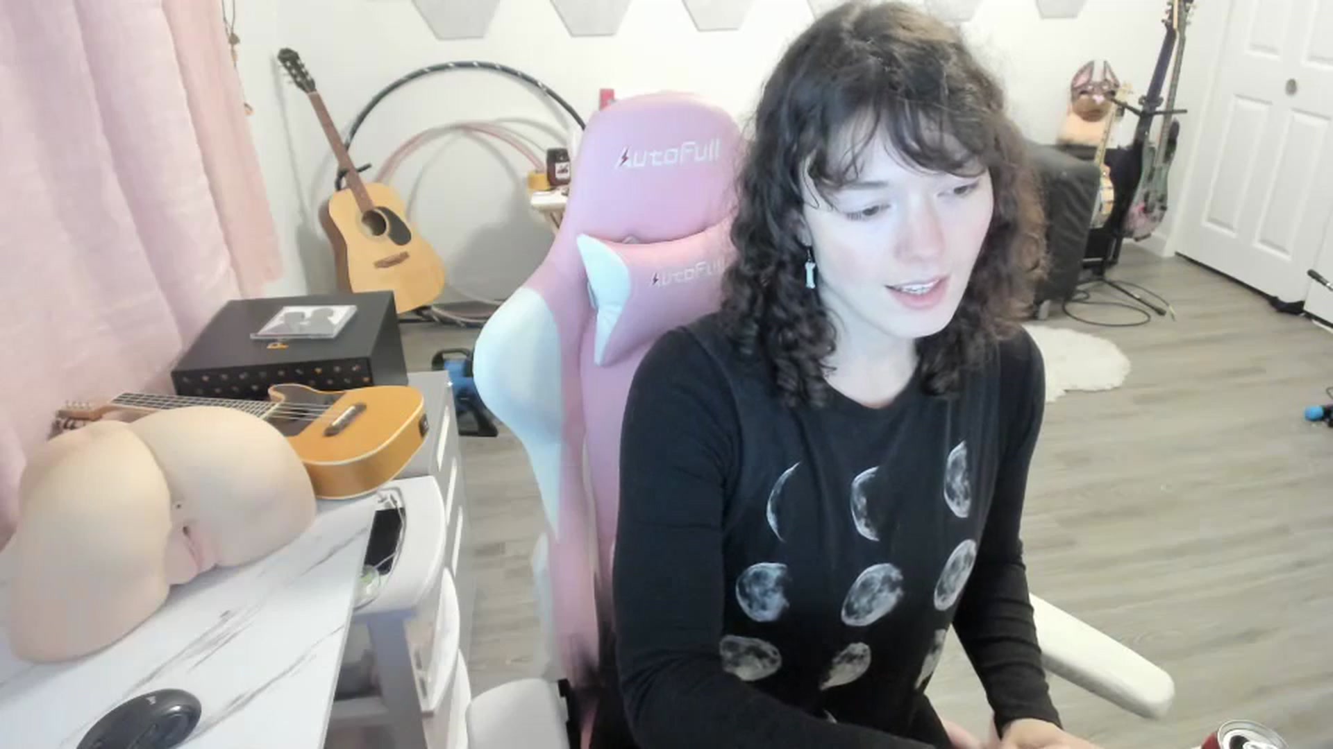 Gallery image thumbnail from TiggerRosey's myfreecams stream on, 10/16/2023, 06:20 image 11 of 20