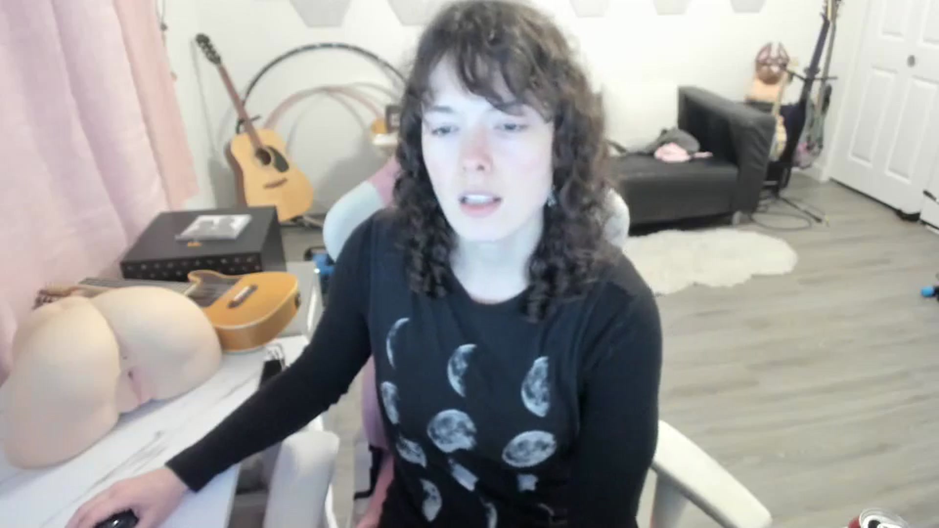 Gallery image thumbnail from TiggerRosey's myfreecams stream on, 10/16/2023, 06:20 image 12 of 20
