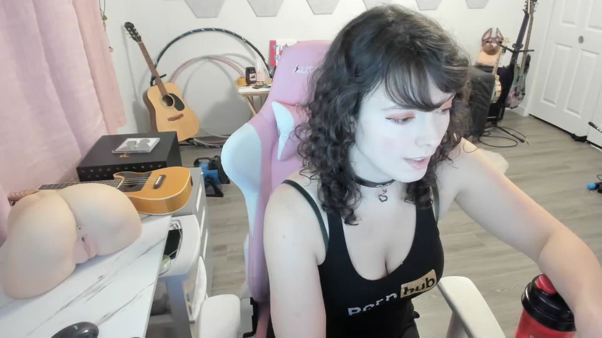 Gallery image thumbnail from TiggerRosey's myfreecams stream on, 10/17/2023, 02:46 image 12 of 20