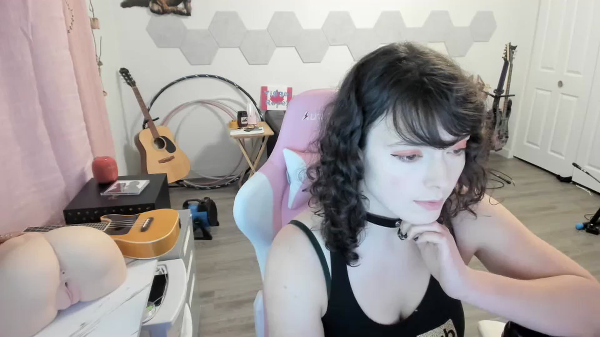 Gallery image thumbnail from TiggerRosey's myfreecams stream on, 10/17/2023, 03:34 image 18 of 20