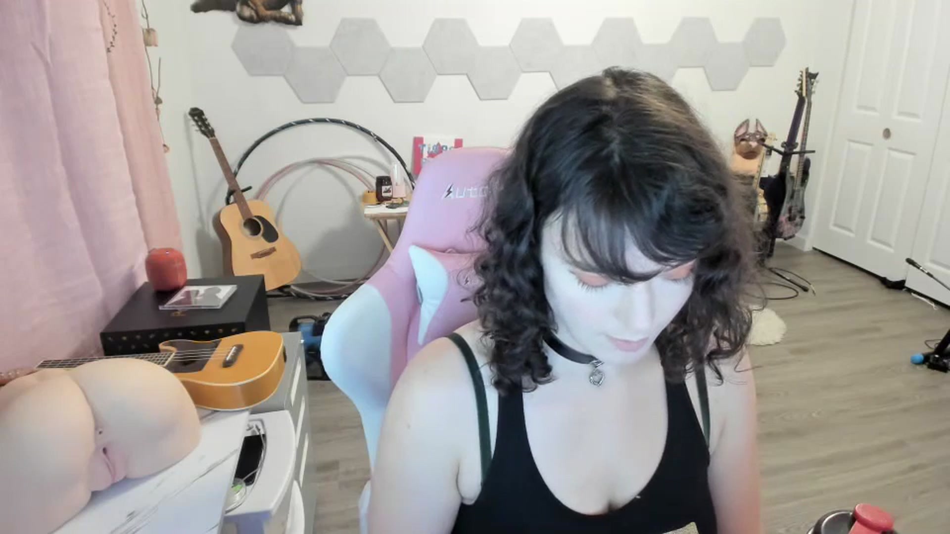 Gallery image thumbnail from TiggerRosey's myfreecams stream on, 10/17/2023, 03:34 image 15 of 20