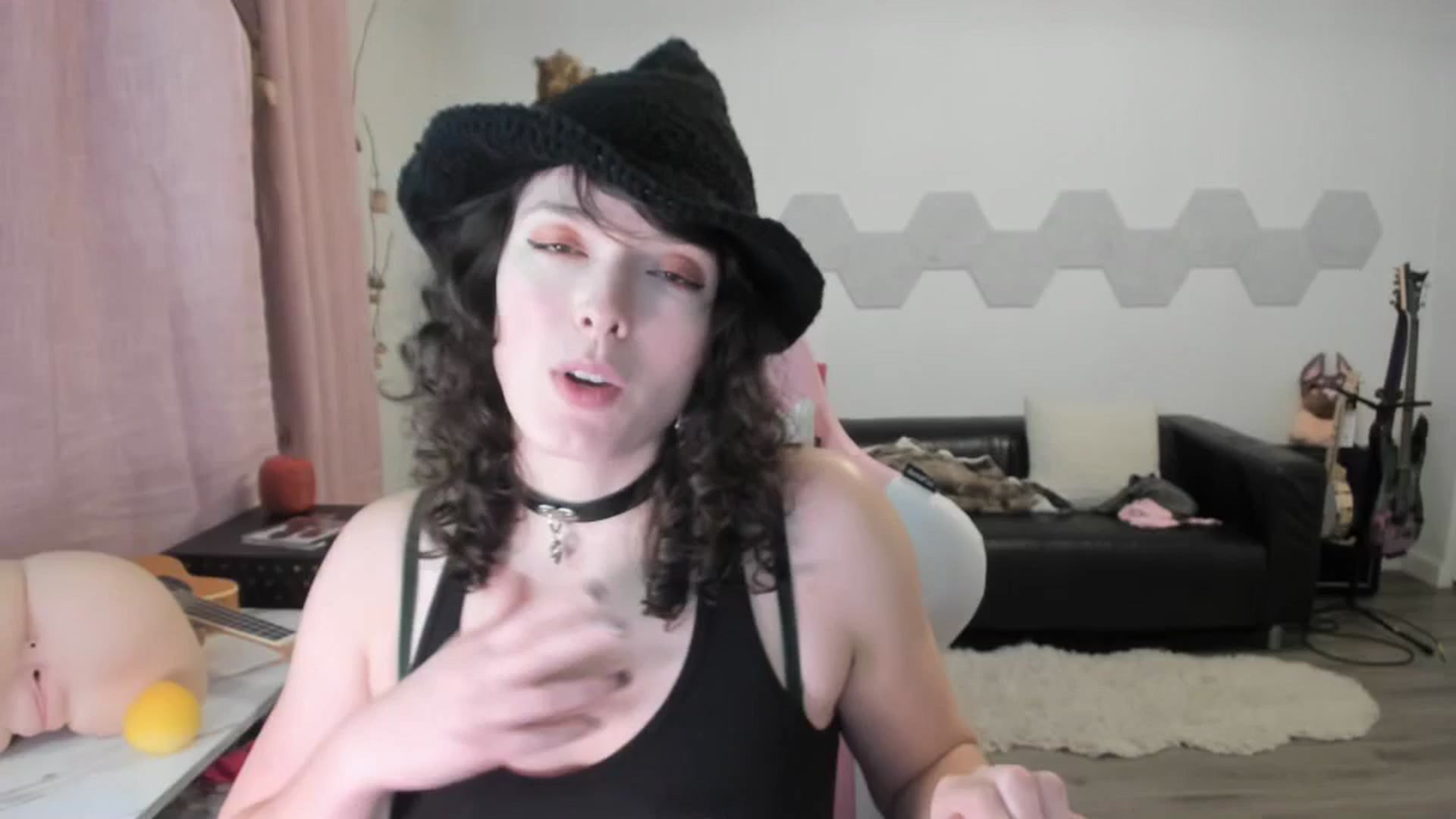 Gallery image thumbnail from TiggerRosey's myfreecams stream on, 10/17/2023, 09:40 image 1 of 20
