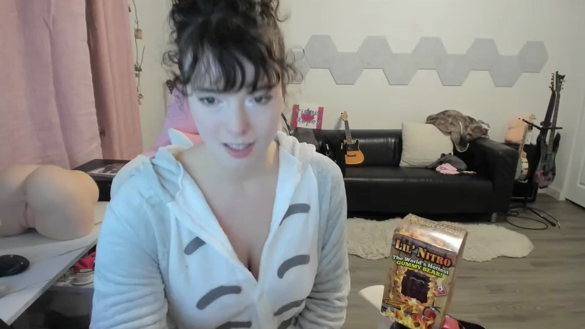 Gallery image thumbnail from TiggerRosey's myfreecams stream on, 10/19/2023, 03:09 image 5 of 20