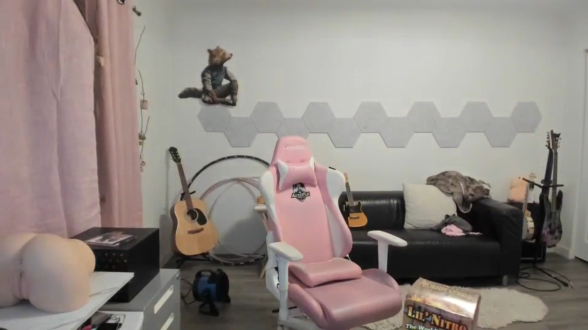 Gallery image thumbnail from TiggerRosey's myfreecams stream on, 10/19/2023, 03:09 image 7 of 20