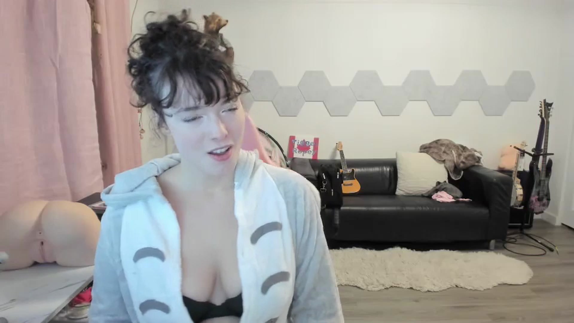 Gallery image thumbnail from TiggerRosey's myfreecams stream on, 10/19/2023, 03:09 image 11 of 20