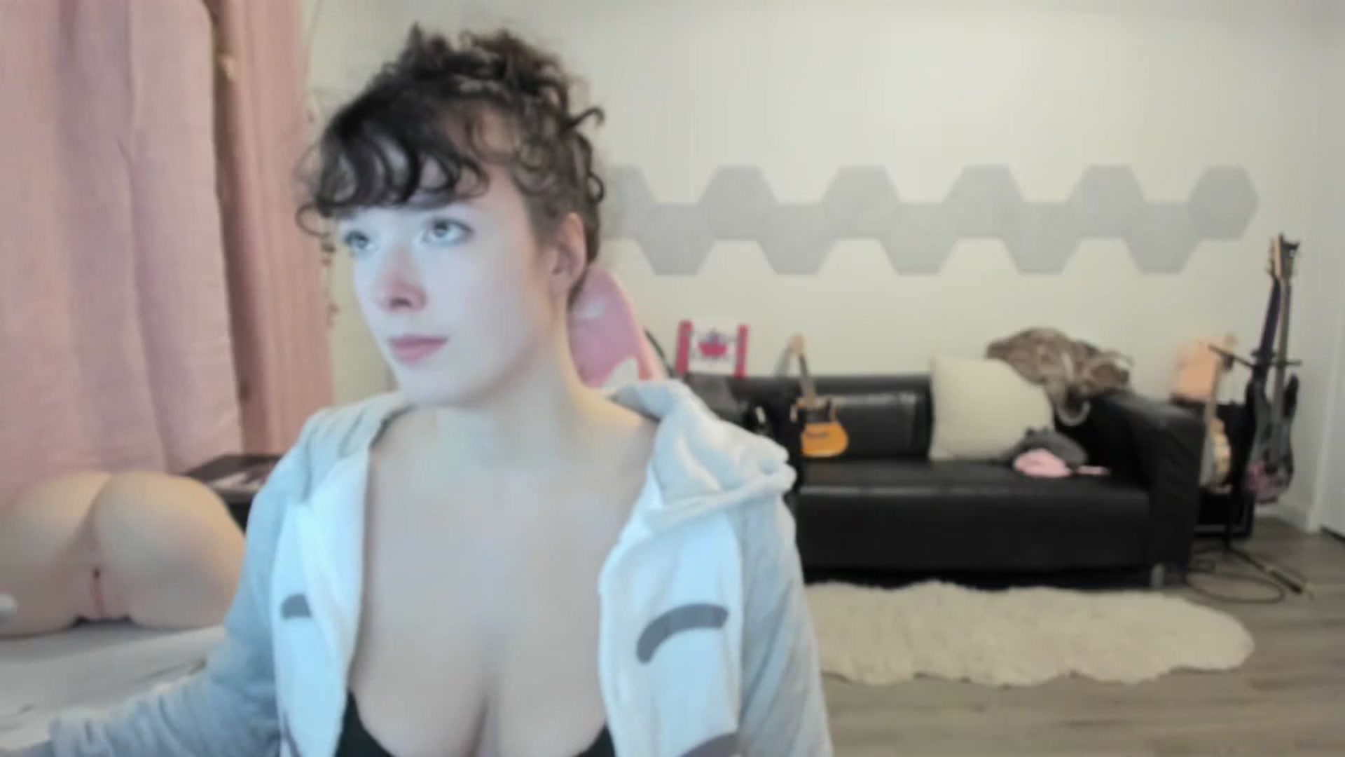 Gallery image thumbnail from TiggerRosey's myfreecams stream on, 10/19/2023, 03:09 image 17 of 20