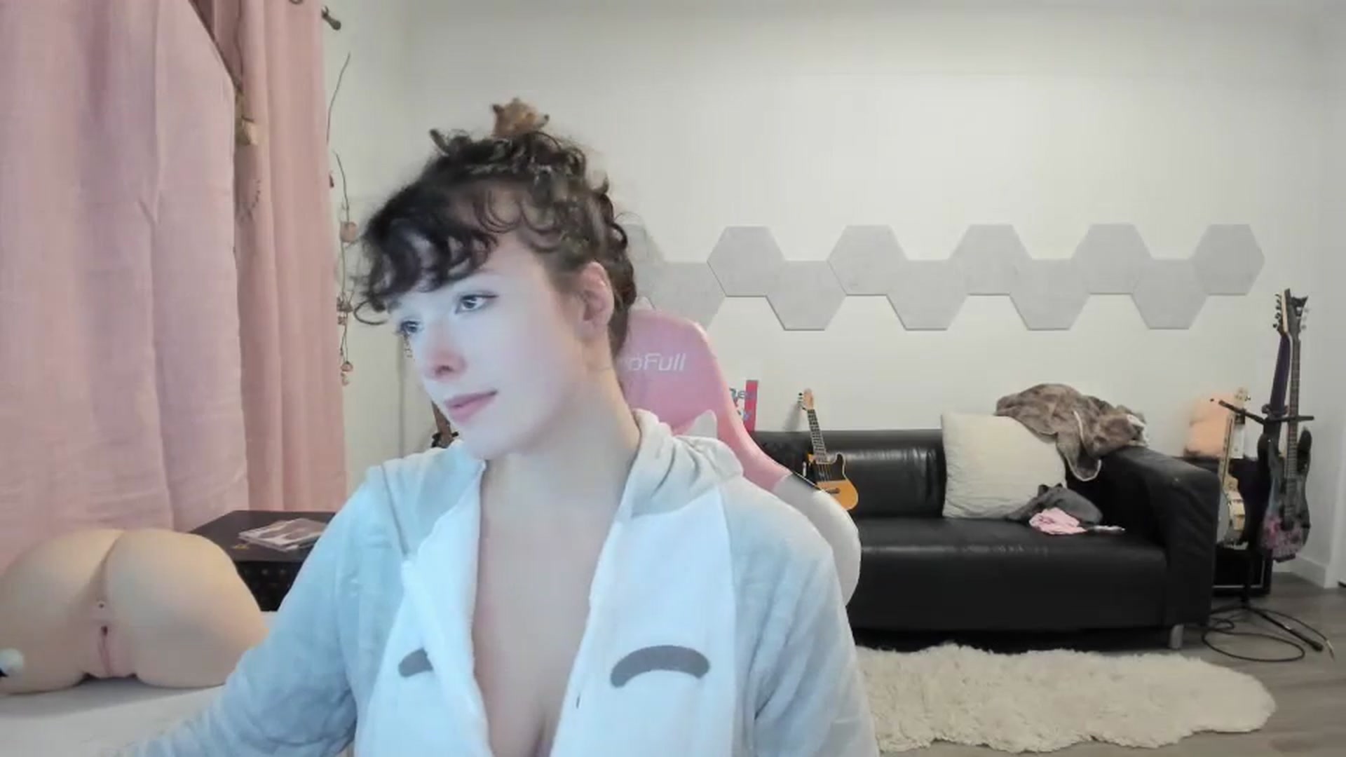 Gallery image thumbnail from TiggerRosey's myfreecams stream on, 10/19/2023, 03:09 image 20 of 20