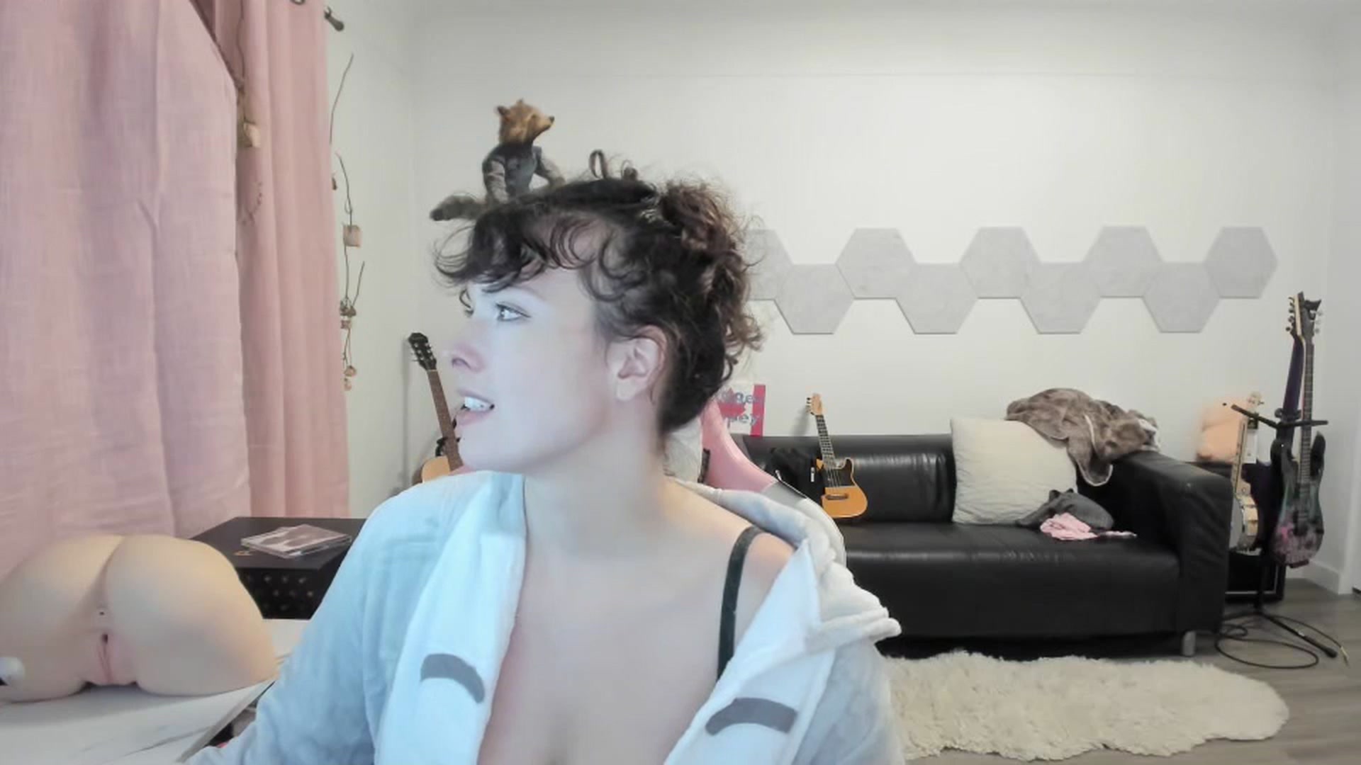 Gallery image thumbnail from TiggerRosey's myfreecams stream on, 10/19/2023, 03:58 image 14 of 20