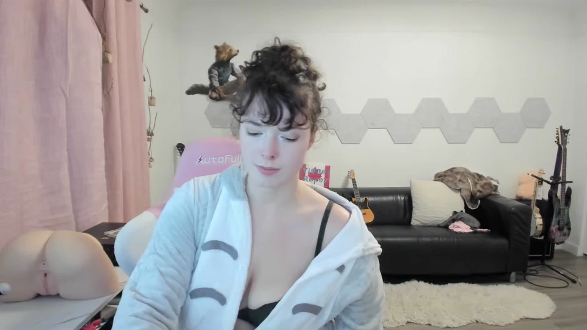Gallery image thumbnail from TiggerRosey's myfreecams stream on, 10/19/2023, 03:58 image 2 of 20