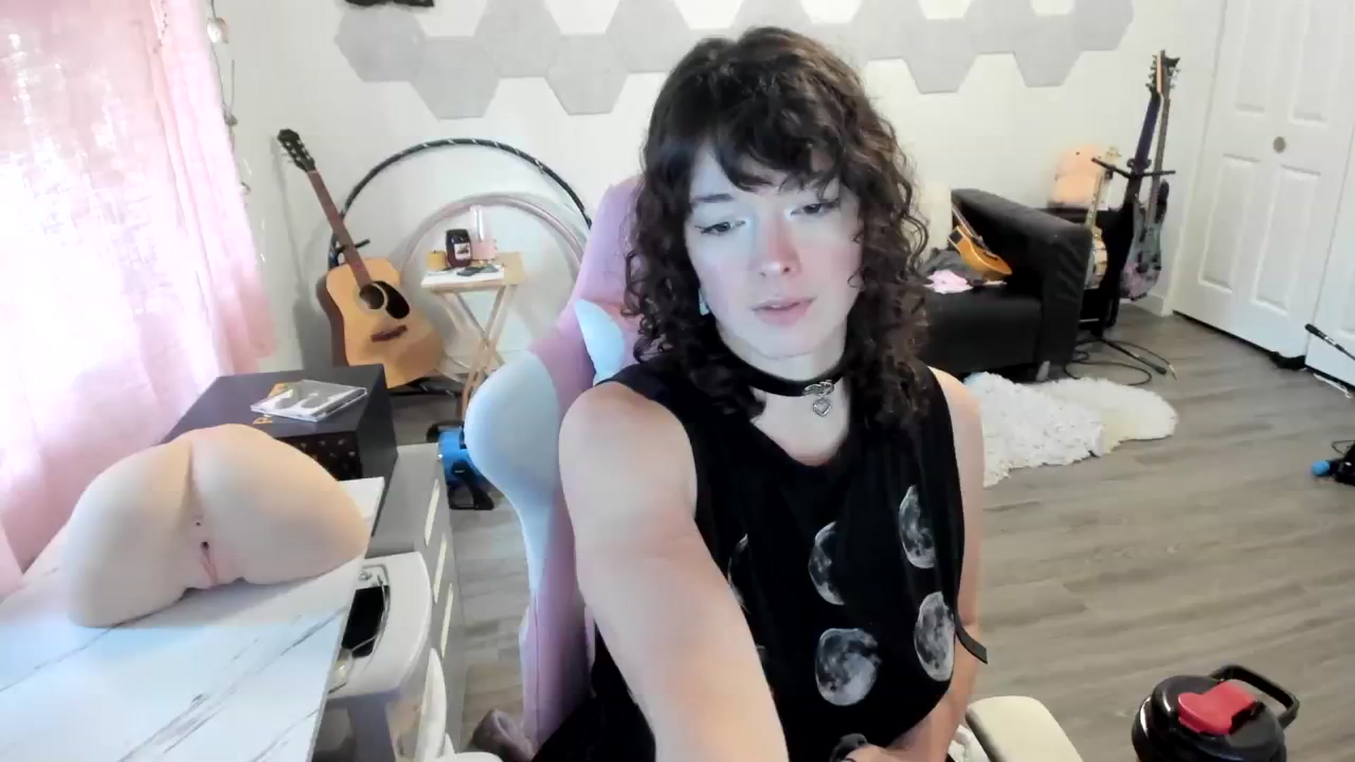 Gallery image thumbnail from TiggerRosey's myfreecams stream on, 10/19/2023, 22:55 image 19 of 20