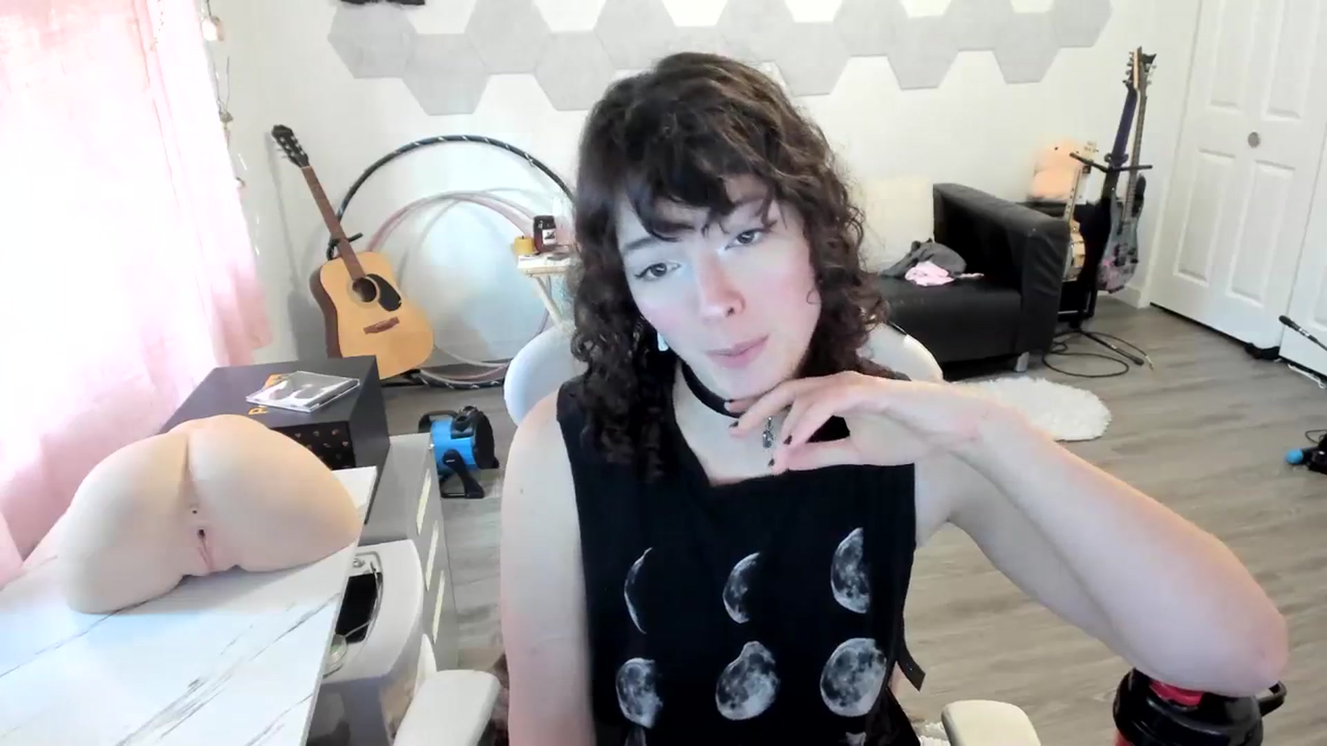 Gallery image thumbnail from TiggerRosey's myfreecams stream on, 10/19/2023, 22:55 image 5 of 20