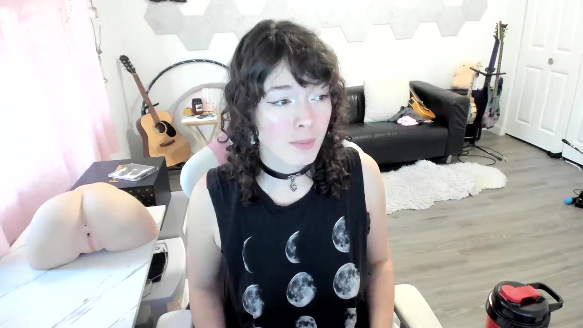 Gallery image thumbnail from TiggerRosey's myfreecams stream on, 10/20/2023, 24:22 image 2 of 20