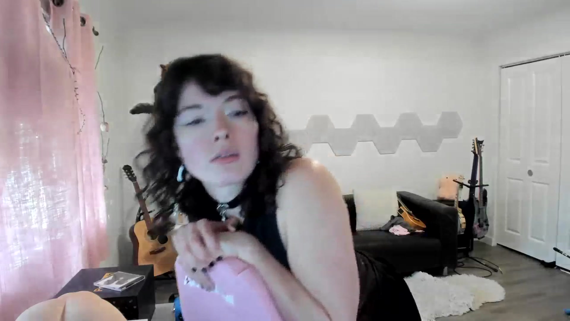 Gallery image thumbnail from TiggerRosey's myfreecams stream on, 10/20/2023, 24:22 image 9 of 20