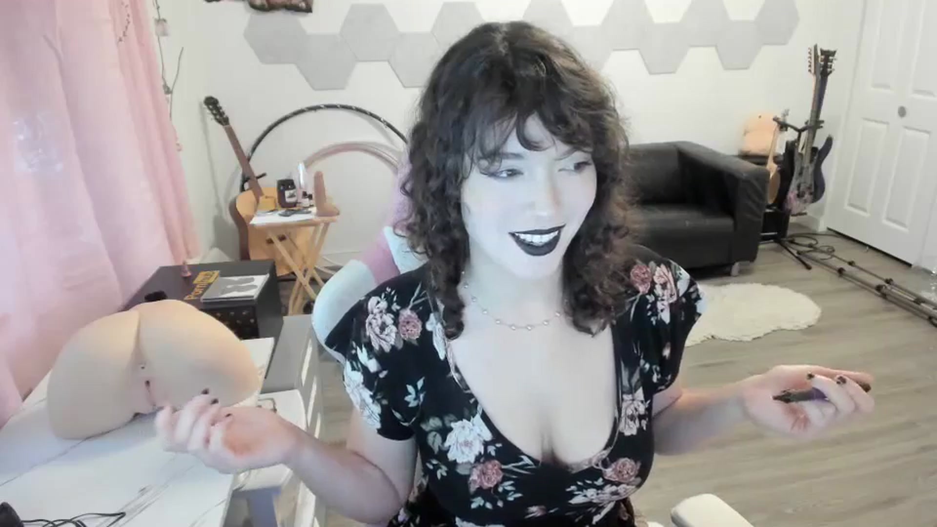 Gallery image thumbnail from TiggerRosey's myfreecams stream on, 10/21/2023, 01:14 image 7 of 20