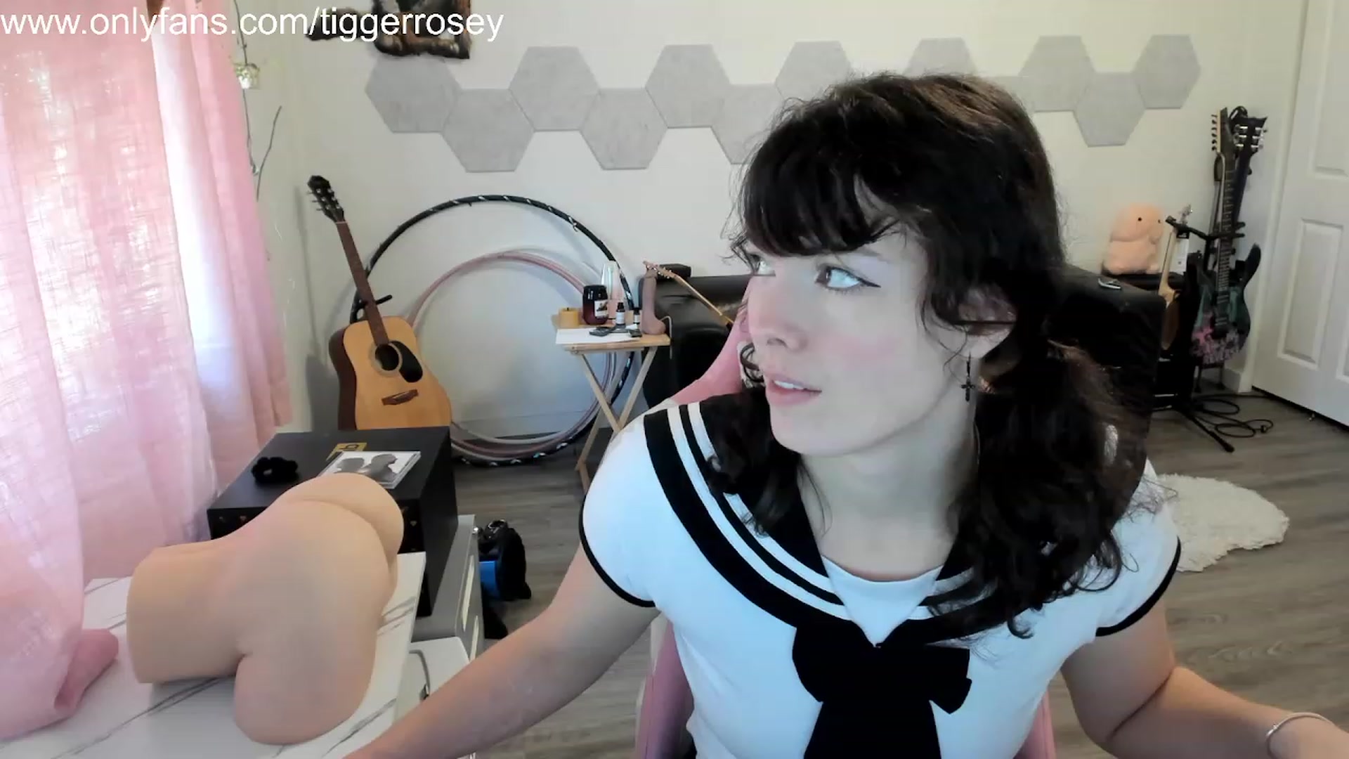 Gallery image thumbnail from TiggerRosey's myfreecams stream on, 10/28/2023, 22:12 image 3 of 20