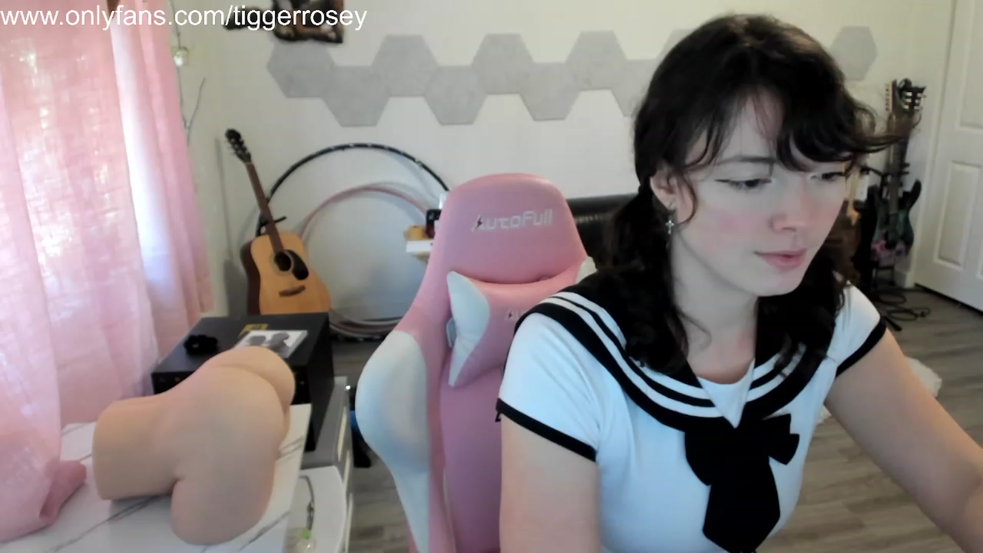 Gallery image thumbnail from TiggerRosey's myfreecams stream on, 10/28/2023, 22:12 image 7 of 20