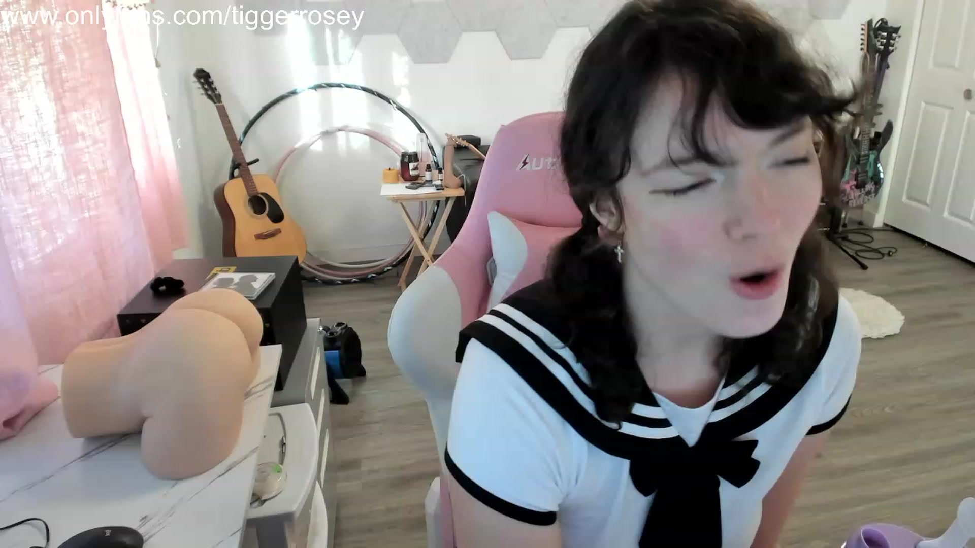 Gallery image thumbnail from TiggerRosey's myfreecams stream on, 10/29/2023, 01:26 image 1 of 20