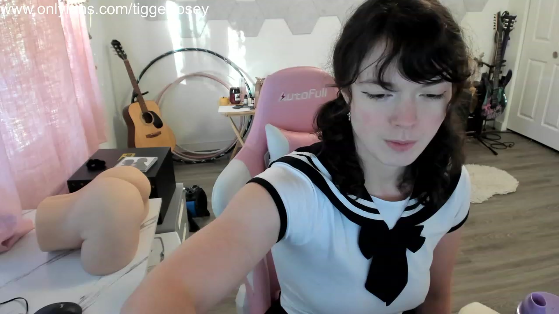 Gallery image thumbnail from TiggerRosey's myfreecams stream on, 10/29/2023, 01:26 image 2 of 20