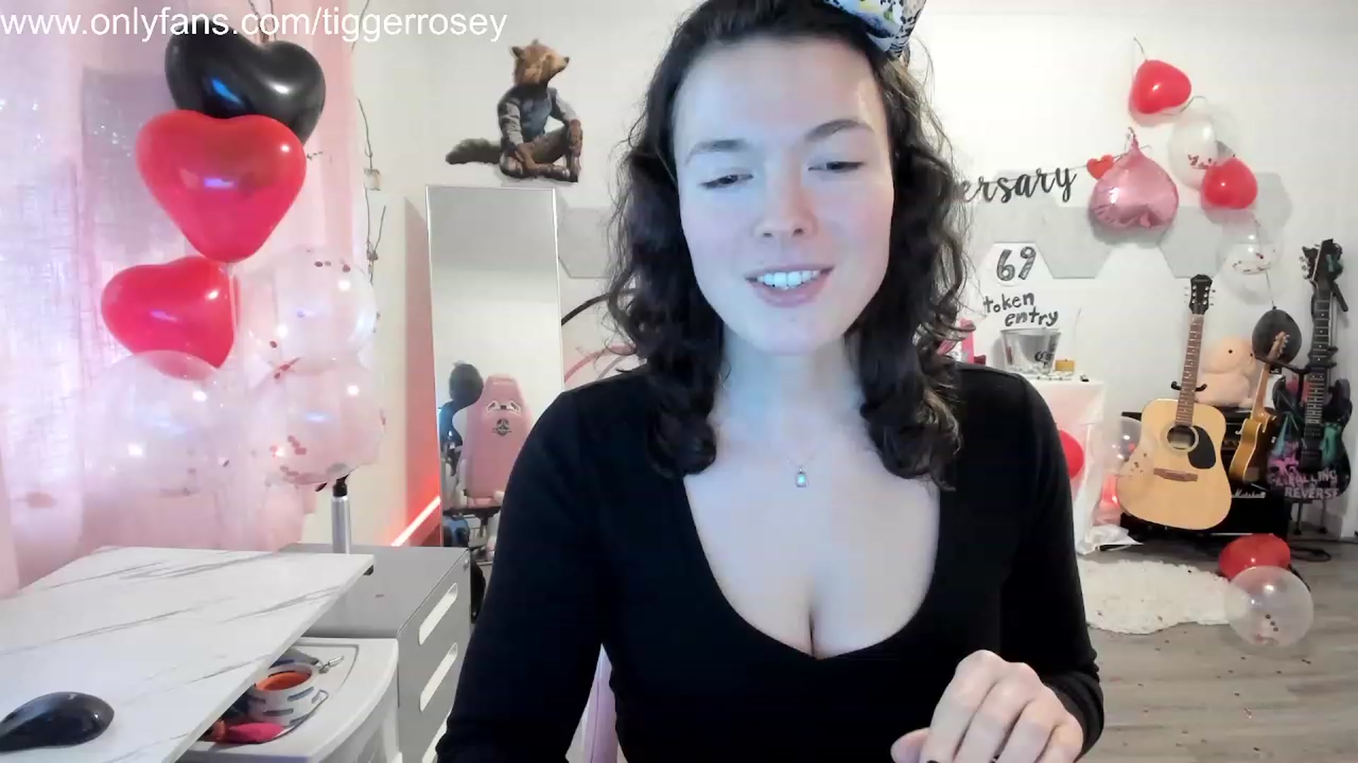 Gallery image thumbnail from TiggerRosey's myfreecams stream on, 11/03/2023, 22:58 image 18 of 20