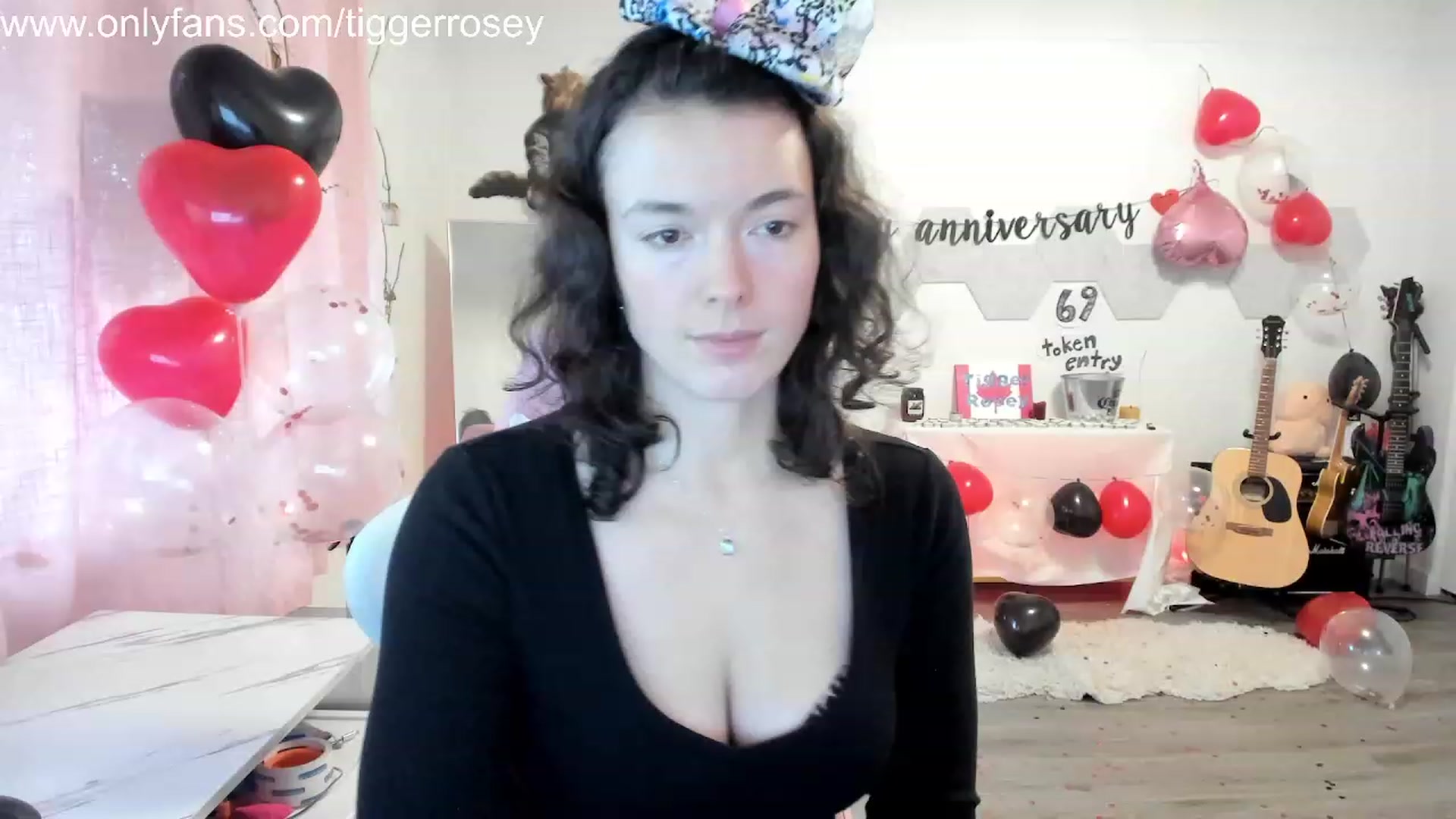 Gallery image thumbnail from TiggerRosey's myfreecams stream on, 11/03/2023, 22:58 image 12 of 20