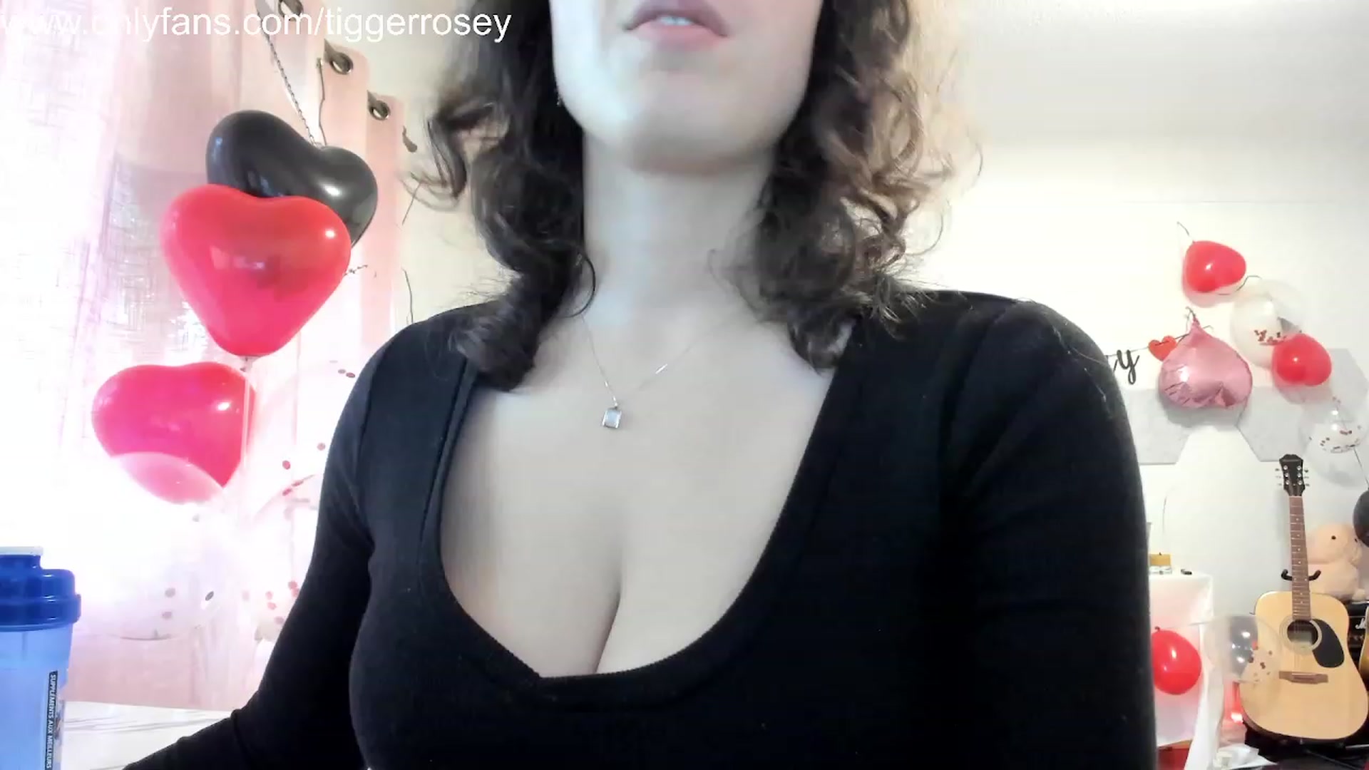 Gallery image thumbnail from TiggerRosey's myfreecams stream on, 11/03/2023, 22:58 image 5 of 20