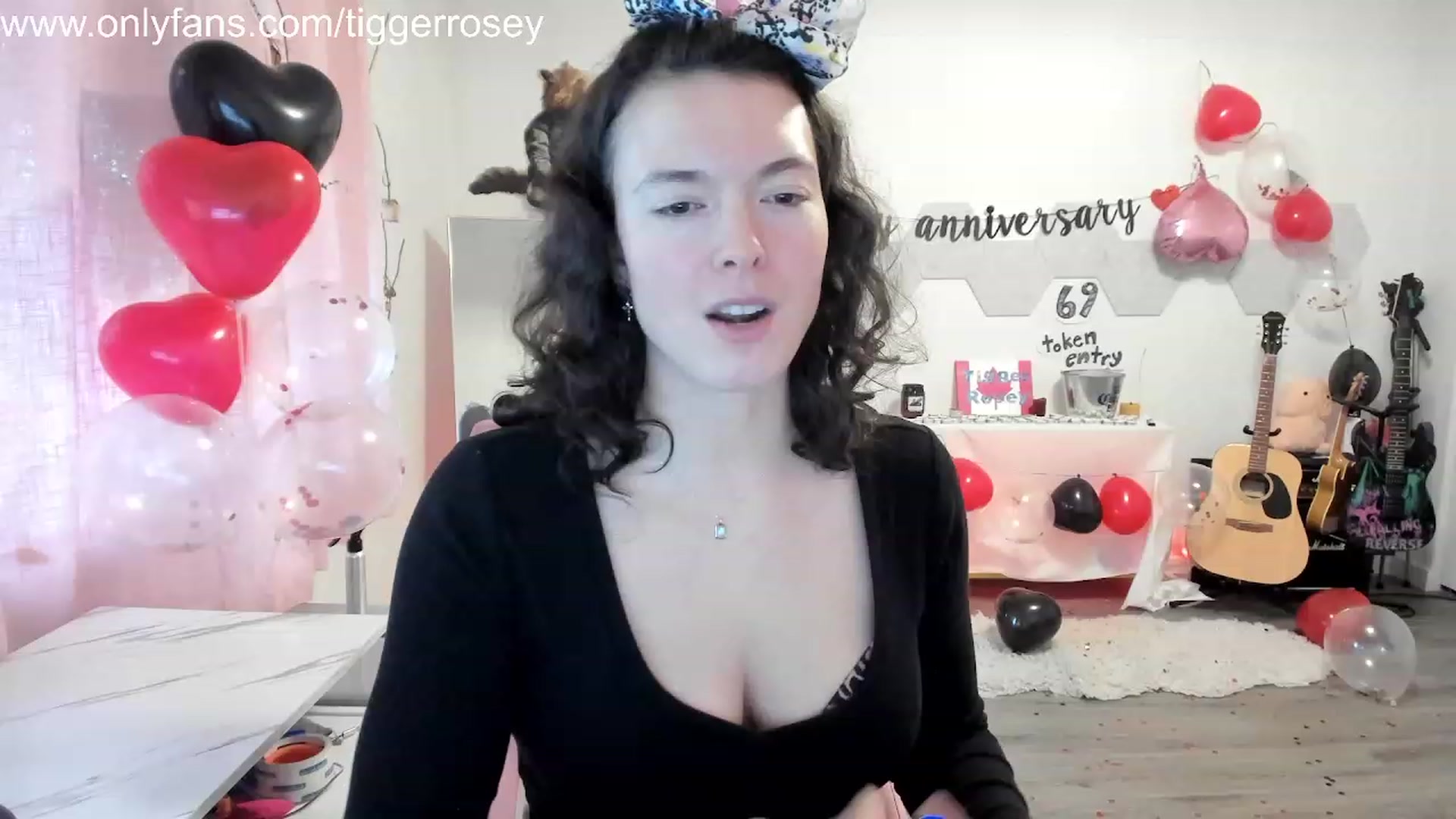 Gallery image thumbnail from TiggerRosey's myfreecams stream on, 11/03/2023, 22:58 image 11 of 20