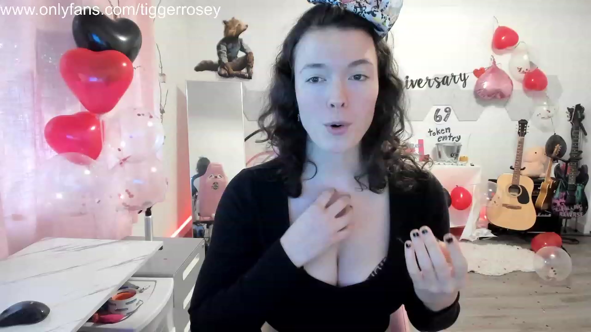 Gallery image thumbnail from TiggerRosey's myfreecams stream on, 11/03/2023, 22:58 image 17 of 20