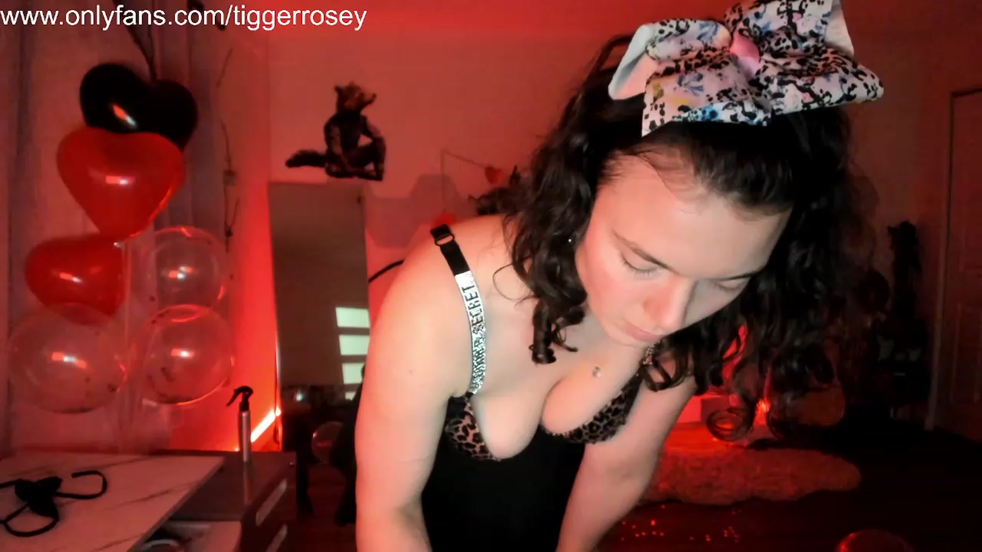 Gallery image thumbnail from TiggerRosey's myfreecams stream on, 11/04/2023, 04:37 image 14 of 20