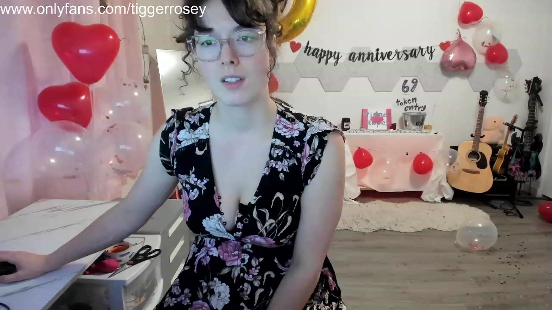 Gallery image thumbnail from TiggerRosey's myfreecams stream on, 11/05/2023, 23:39 image 17 of 20