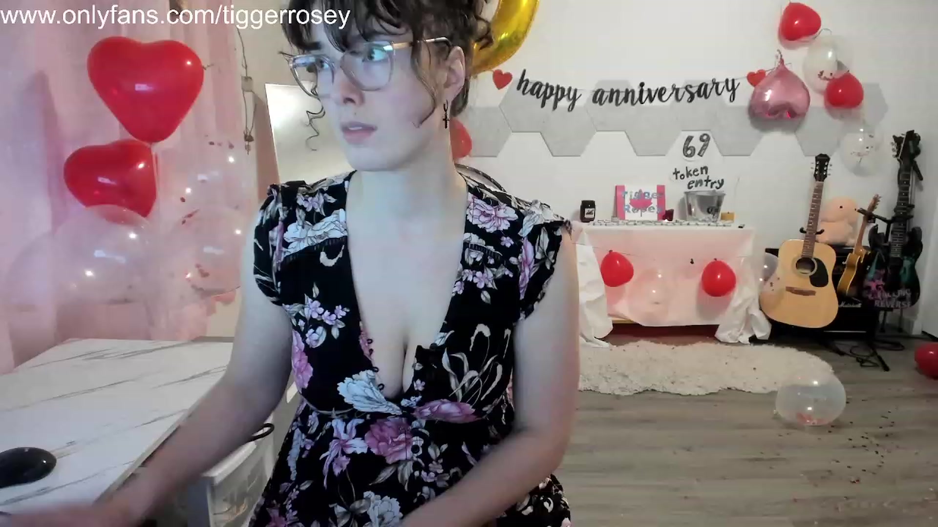 Gallery image thumbnail from TiggerRosey's myfreecams stream on, 11/05/2023, 23:39 image 12 of 20
