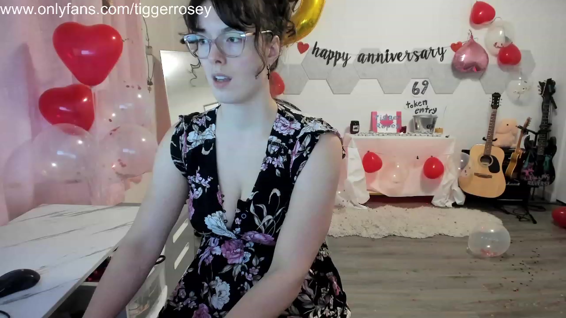 Gallery image thumbnail from TiggerRosey's myfreecams stream on, 11/05/2023, 23:39 image 16 of 20