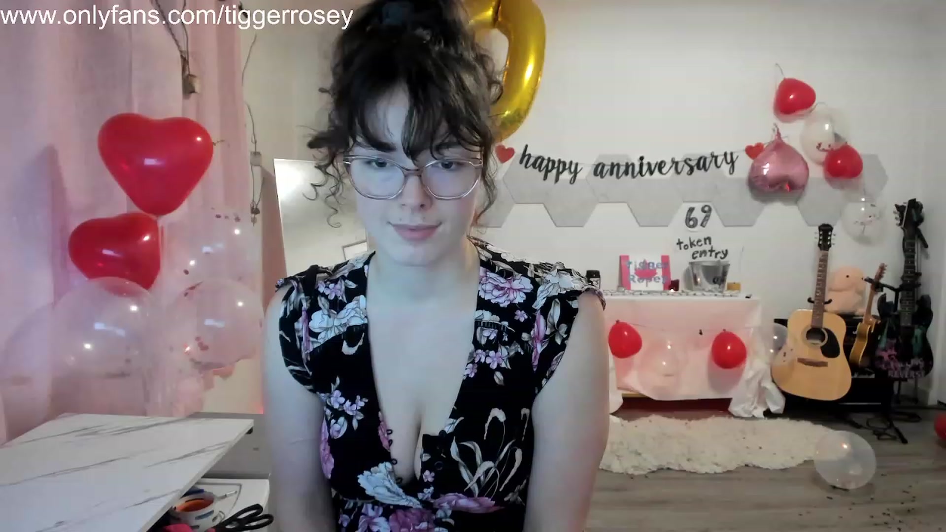 Gallery image thumbnail from TiggerRosey's myfreecams stream on, 11/06/2023, 24:23 image 4 of 20