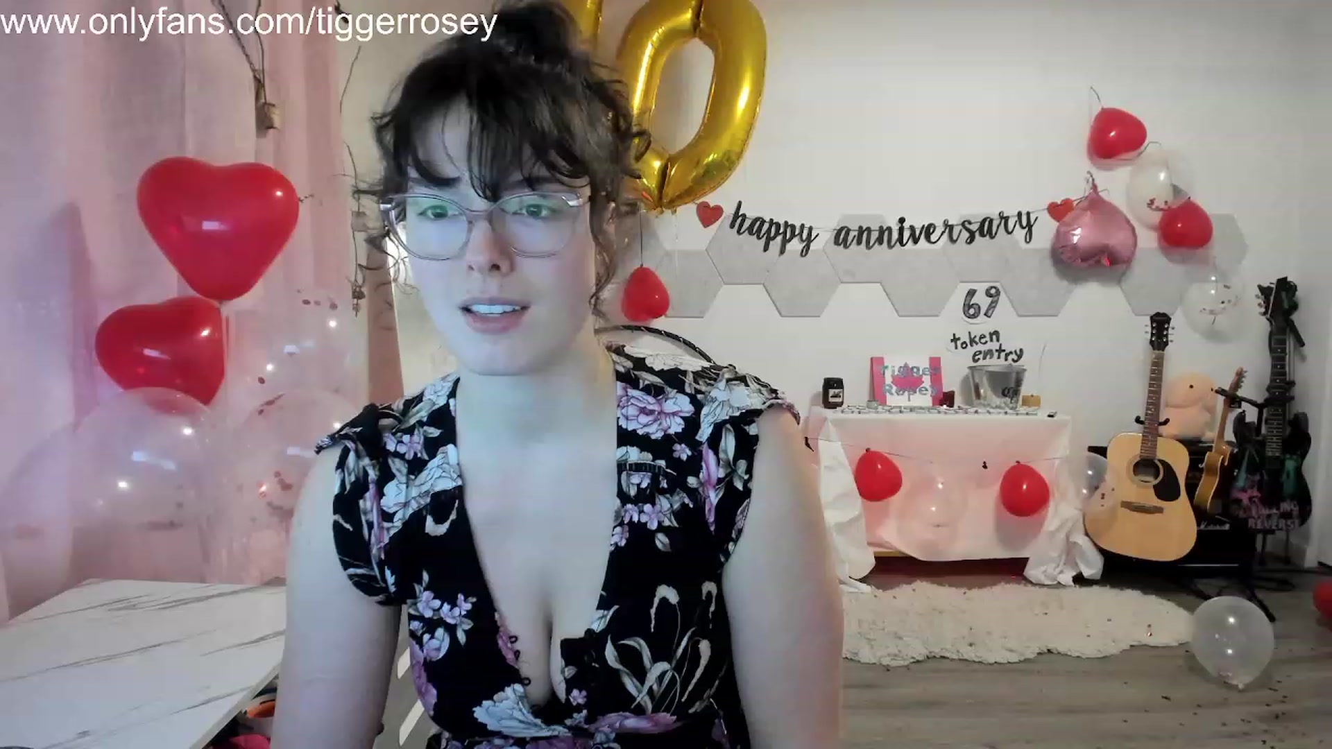 Gallery image thumbnail from TiggerRosey's myfreecams stream on, 11/06/2023, 24:23 image 8 of 20