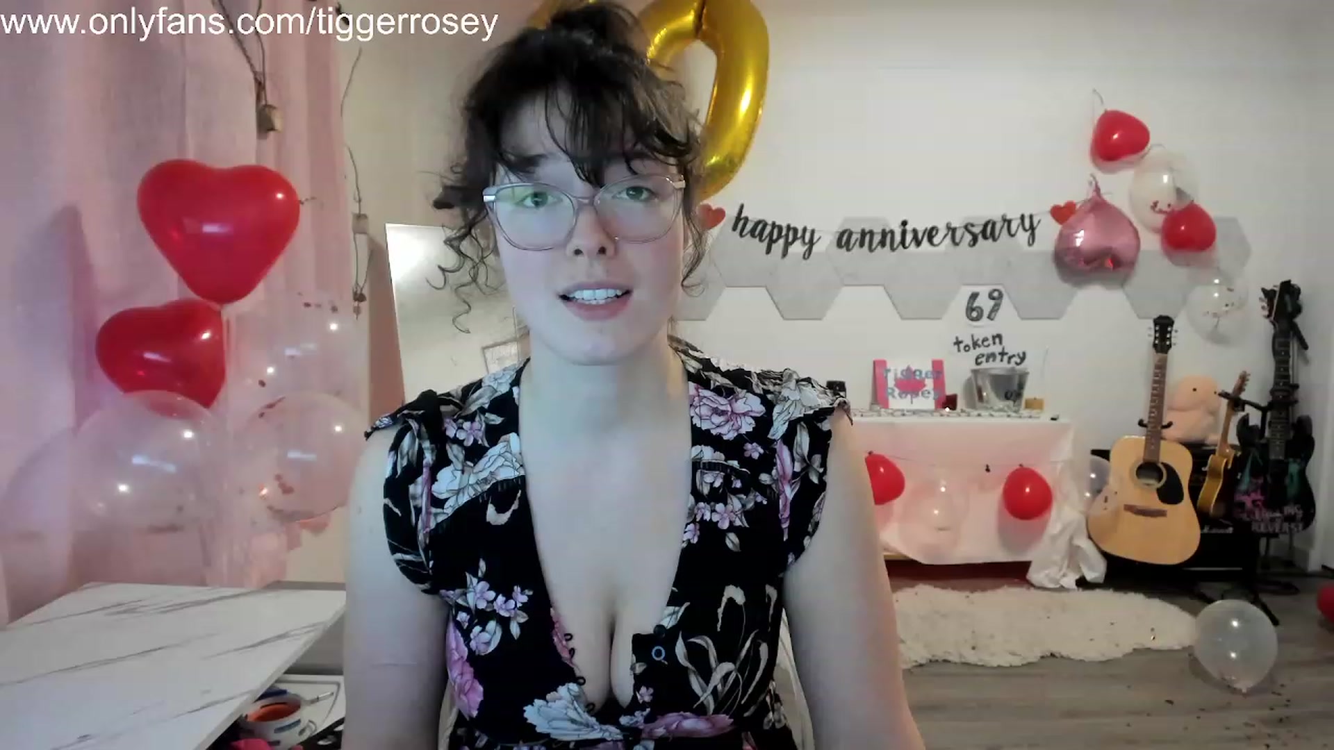 Gallery image thumbnail from TiggerRosey's myfreecams stream on, 11/06/2023, 24:23 image 12 of 20