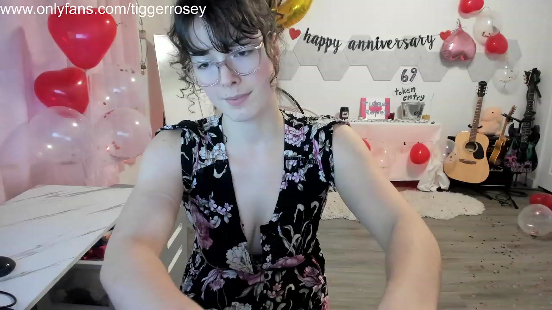Gallery image thumbnail from TiggerRosey's myfreecams stream on, 11/06/2023, 24:23 image 18 of 20