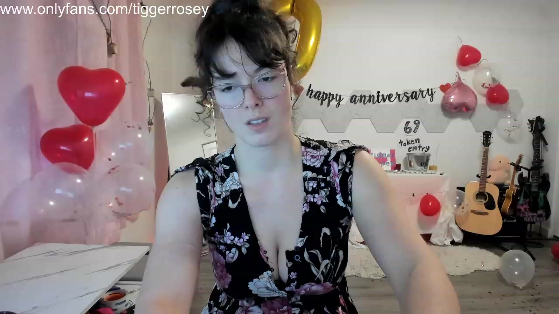 Gallery image thumbnail from TiggerRosey's myfreecams stream on, 11/06/2023, 24:23 image 5 of 20