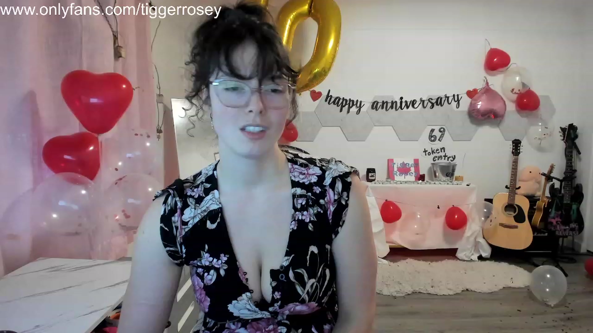 Gallery image thumbnail from TiggerRosey's myfreecams stream on, 11/06/2023, 24:23 image 6 of 20