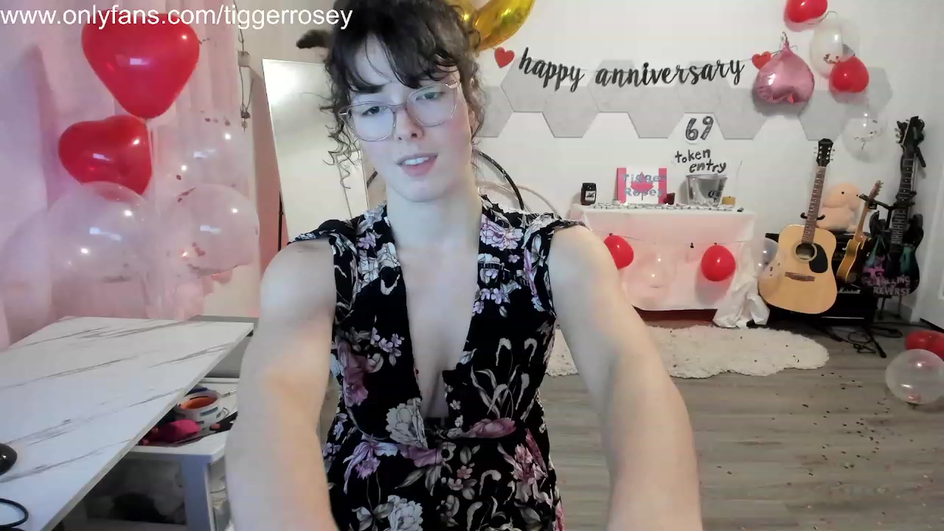 Gallery image thumbnail from TiggerRosey's myfreecams stream on, 11/06/2023, 24:23 image 19 of 20