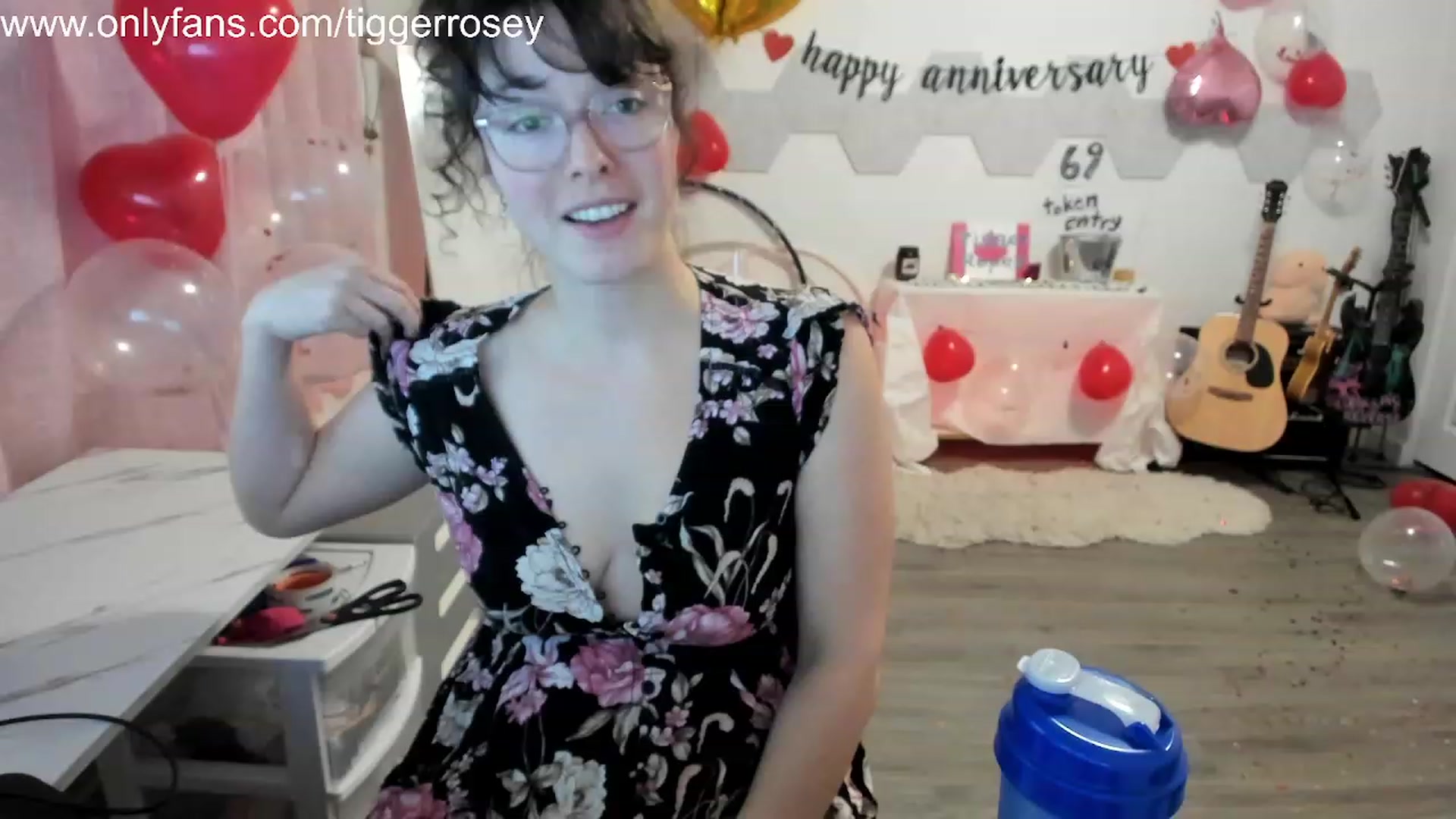 Gallery image thumbnail from TiggerRosey's myfreecams stream on, 11/06/2023, 01:19 image 1 of 20