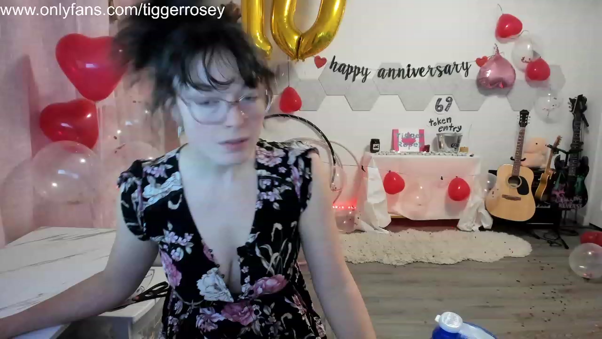 Gallery image thumbnail from TiggerRosey's myfreecams stream on, 11/06/2023, 01:19 image 17 of 20