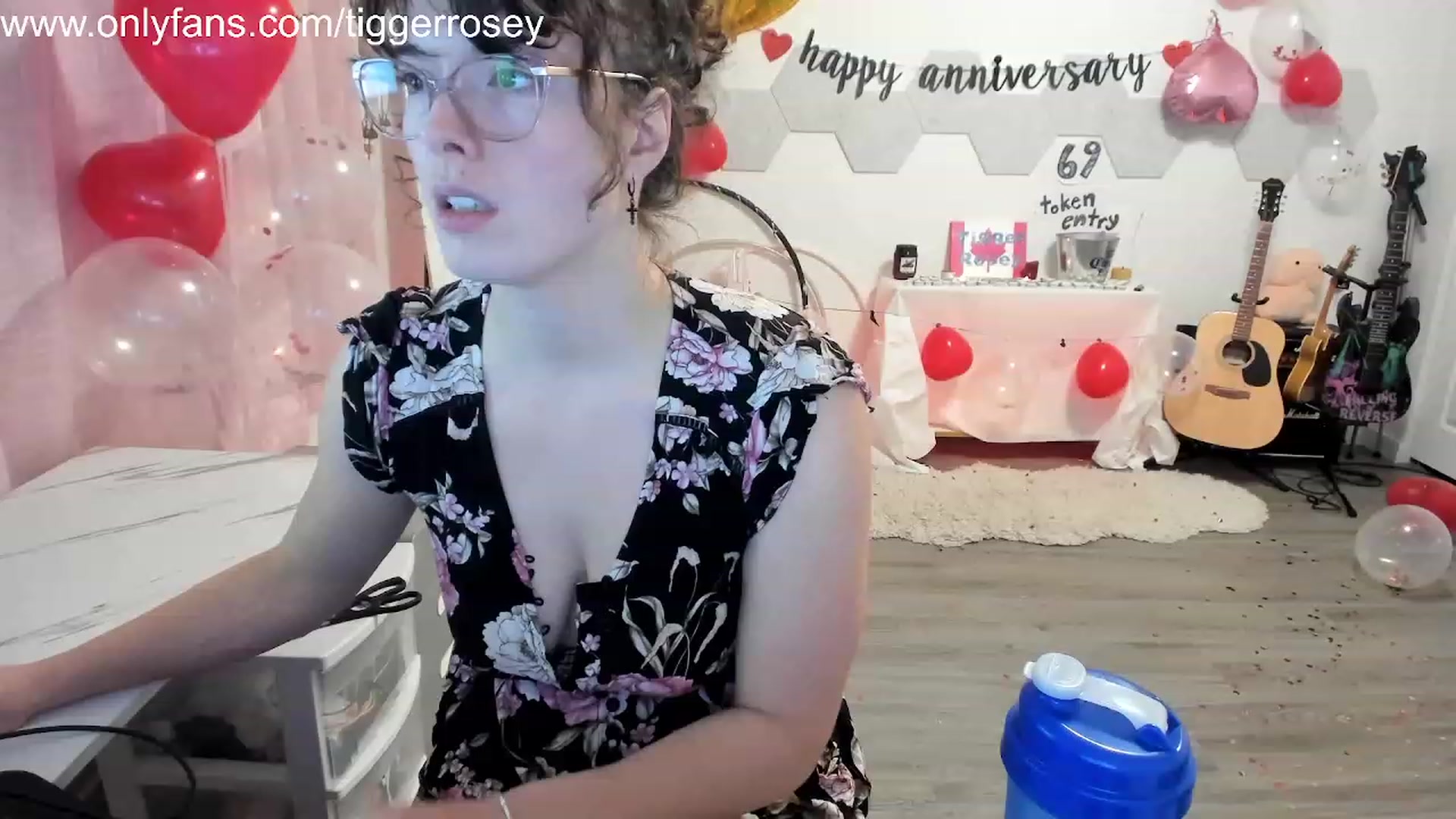 Gallery image thumbnail from TiggerRosey's myfreecams stream on, 11/06/2023, 01:19 image 10 of 20