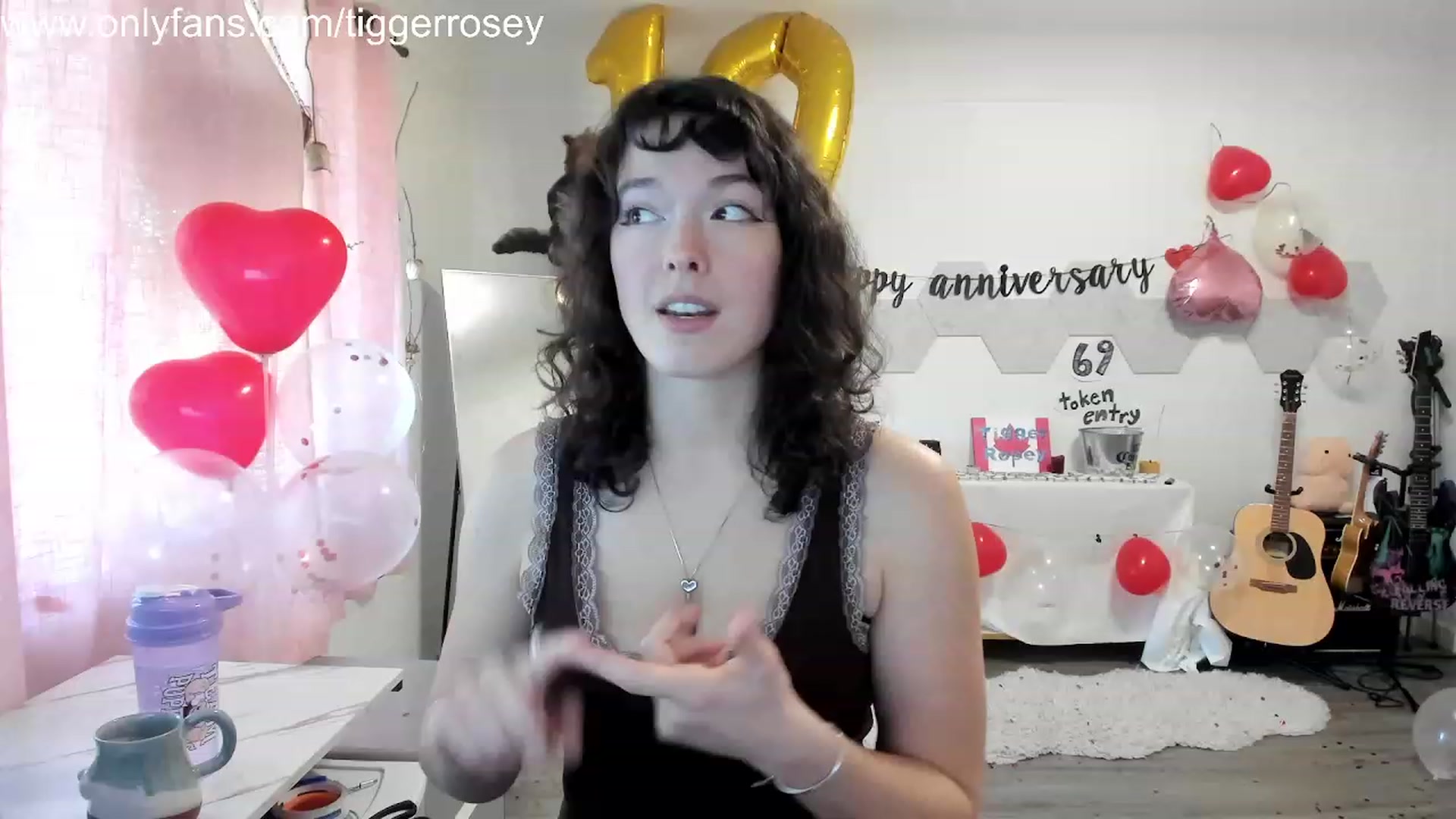 Gallery image thumbnail from TiggerRosey's myfreecams stream on, 11/07/2023, 22:32 image 8 of 20