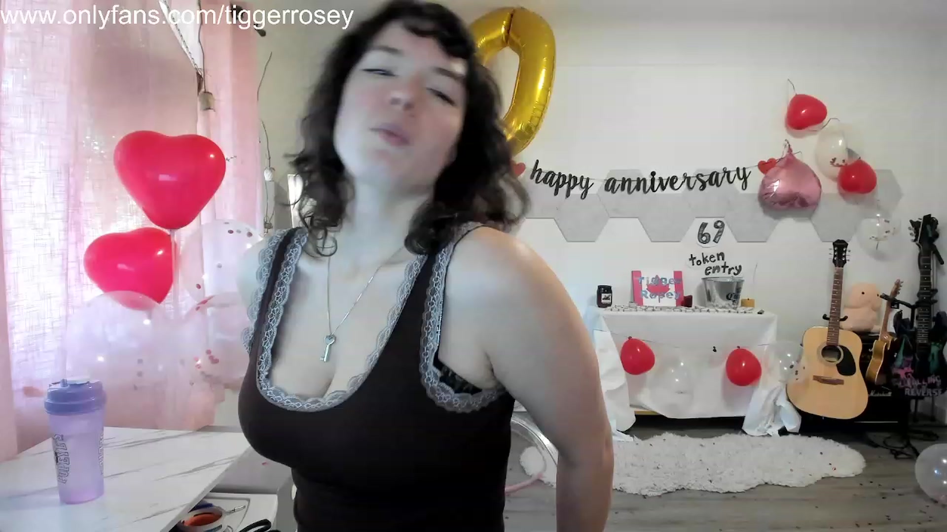 Gallery image thumbnail from TiggerRosey's myfreecams stream on, 11/07/2023, 22:32 image 15 of 20