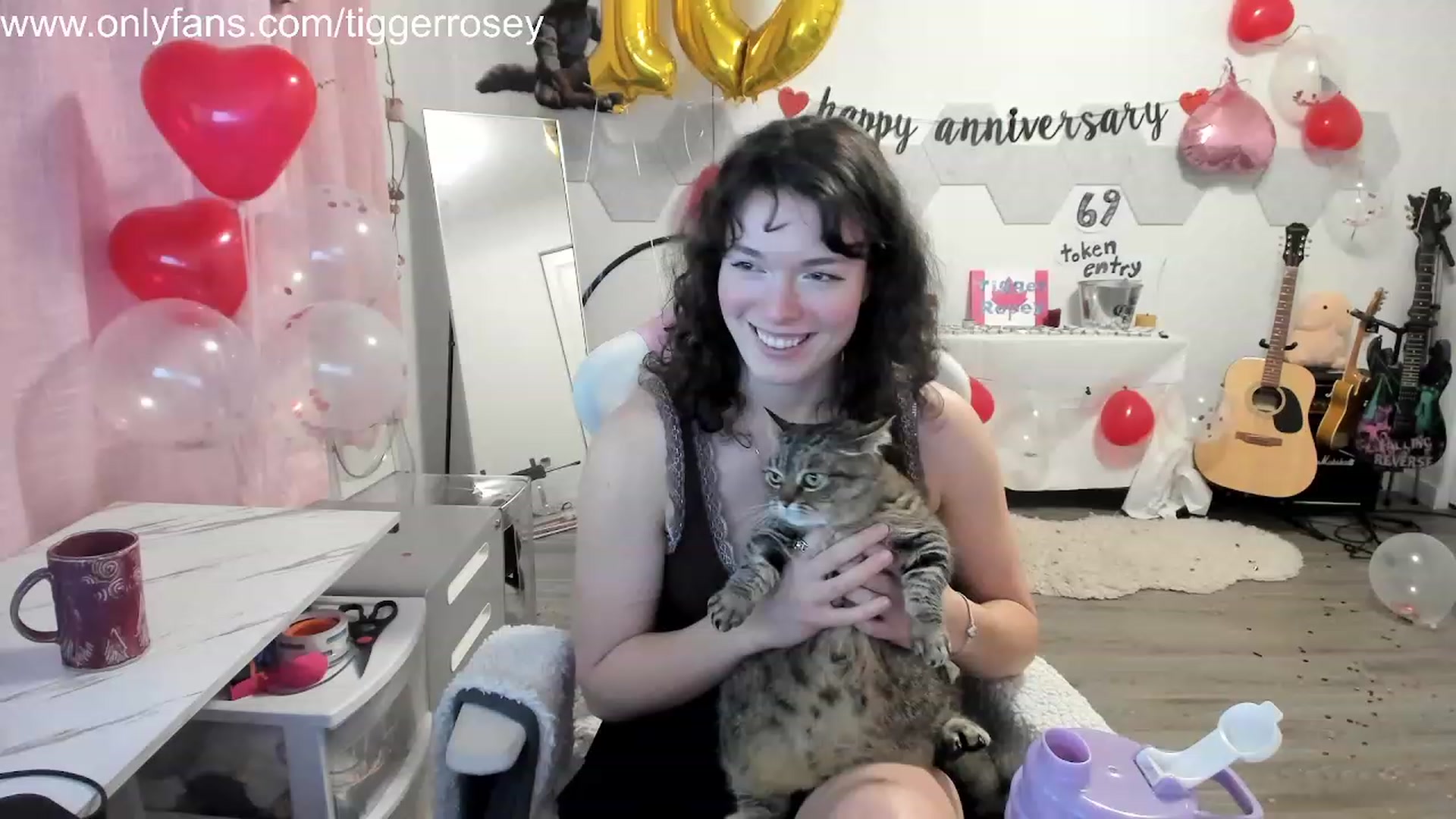 Gallery image thumbnail from TiggerRosey's myfreecams stream on, 11/08/2023, 04:05 image 14 of 20