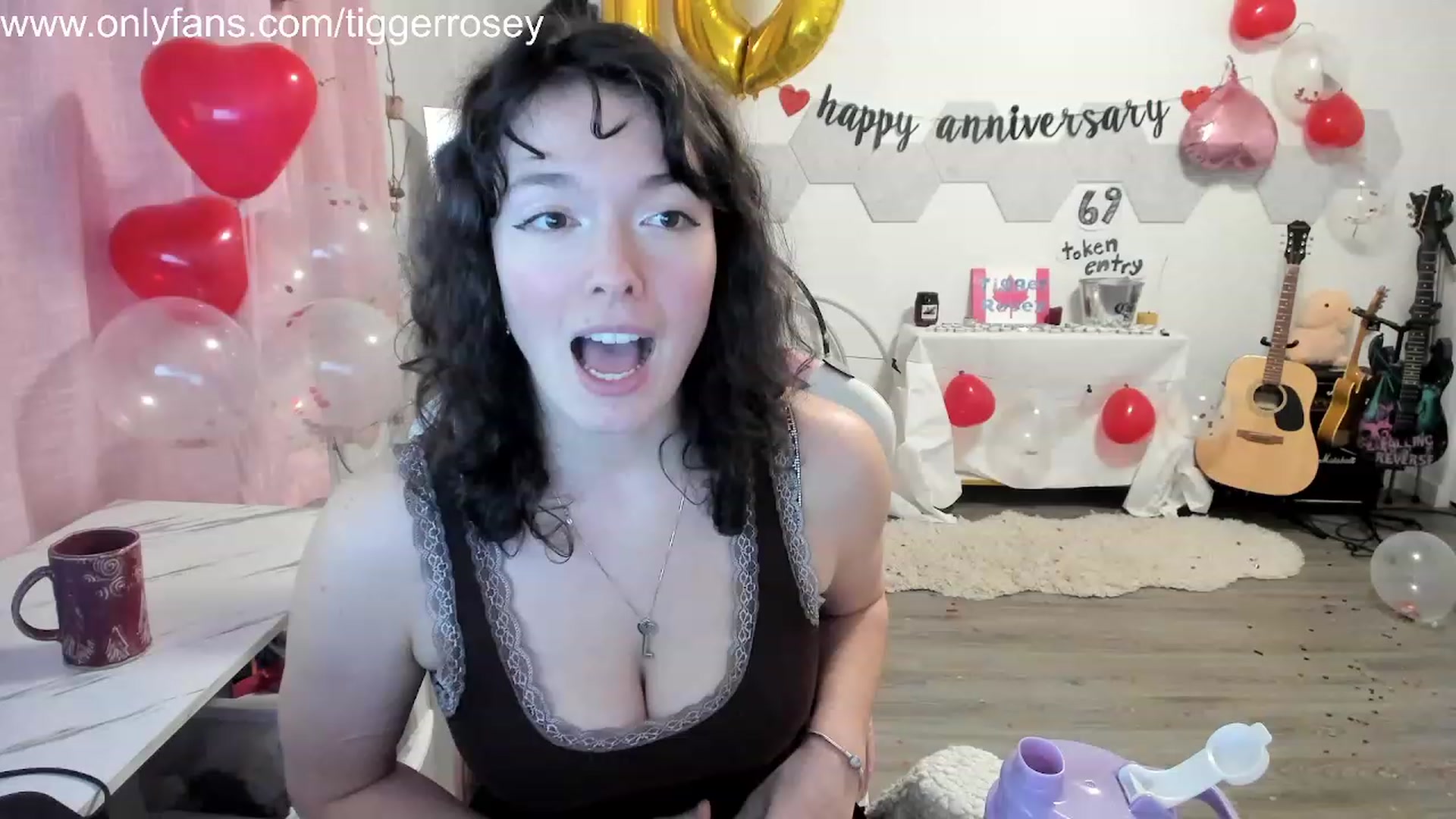 Gallery image thumbnail from TiggerRosey's myfreecams stream on, 11/08/2023, 04:05 image 11 of 20