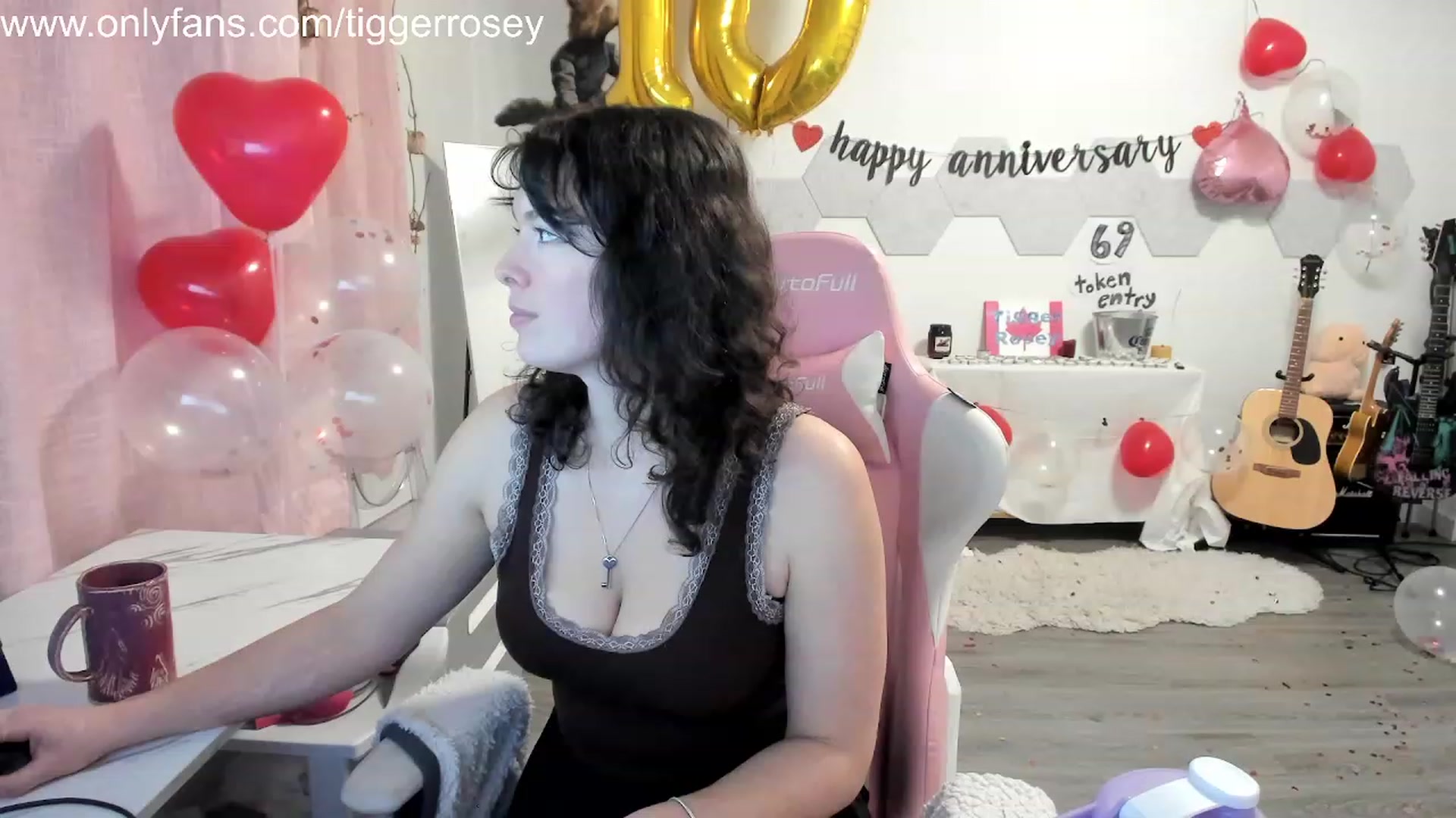 Gallery image thumbnail from TiggerRosey's myfreecams stream on, 11/08/2023, 04:05 image 1 of 20